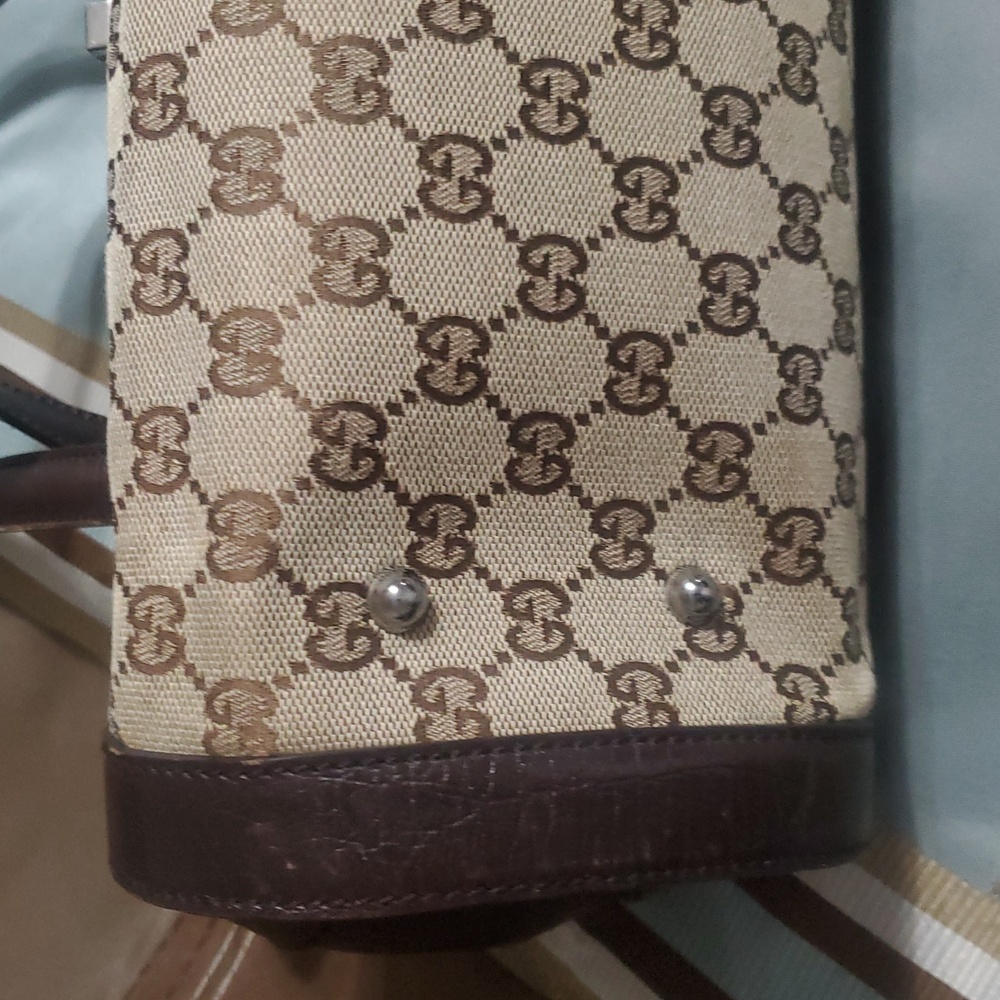 Gucc Tan and Brown Shoulder Bag with Bamboo Accent - Picture 17 of 17